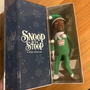 Snoop on the Stoop Holiday Figure